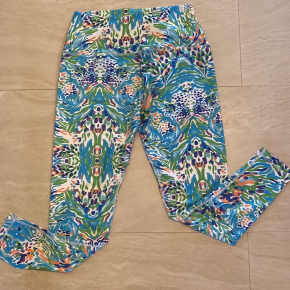 Beautiful summer leggings. Abstract/watercolor/colorful design. - Picture 4 of 8